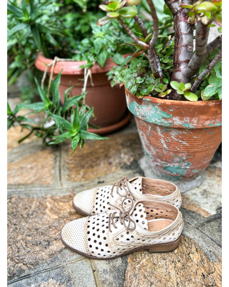 Derbies cuir vieilli crème - LITTLE LA SUITE