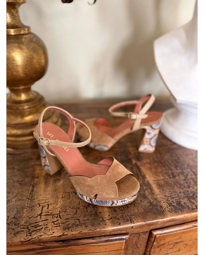 Sandales talon bloc imprimé rétro - LES VENUES